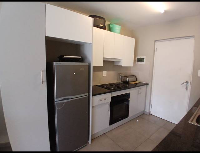 2 BEDROOM TOWNHOUSE FOR SALE IN ALBEMARLE